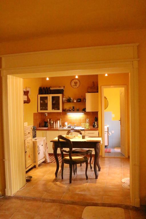 Apartman Na Zlatom Dvore Appartement Banská Štiavnica Kamer foto